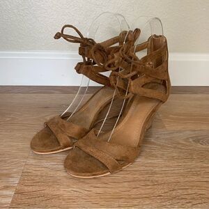 NWOT 14th & Union Big Girls Brown Suede Strappy Laced Wedge Sandals